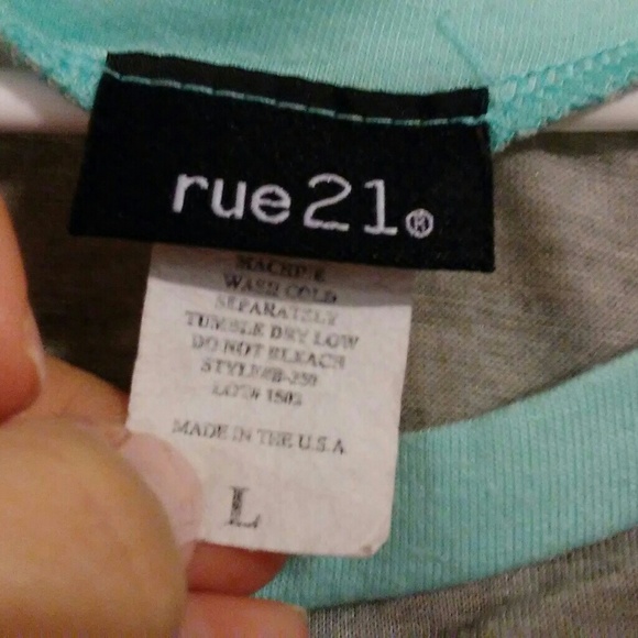 Baseball style tshirt - Picture 2 of 2